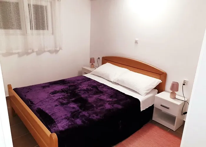 Mihaela Apartment